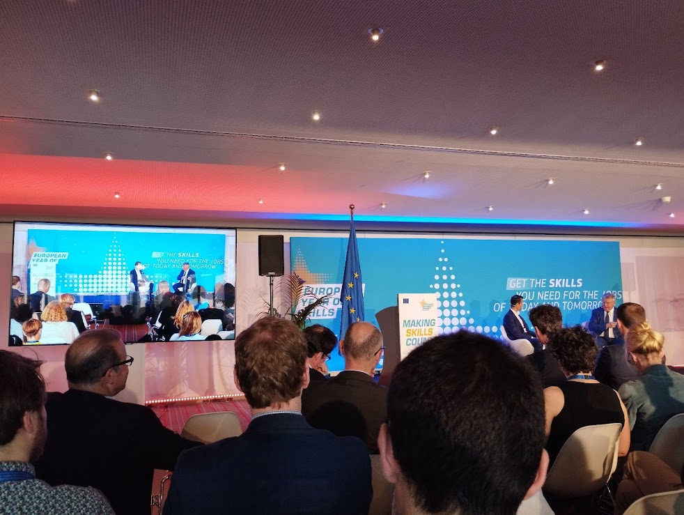 lllplatform's tweet photo. π¬ @NicolasSchmitEU "the skills we need now are much broader" during the #EuropeanYearOfSkills Making Skills Count Conference organised by the @EU_Commission
#TransversalSkills
#TransvalEU https://t.co/JIueKdTBlu