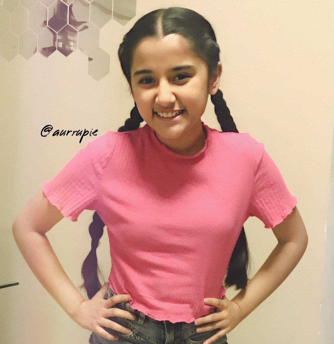 Cute si smile 🧿❤️❤️

#AurraBhatnagarBadoni
