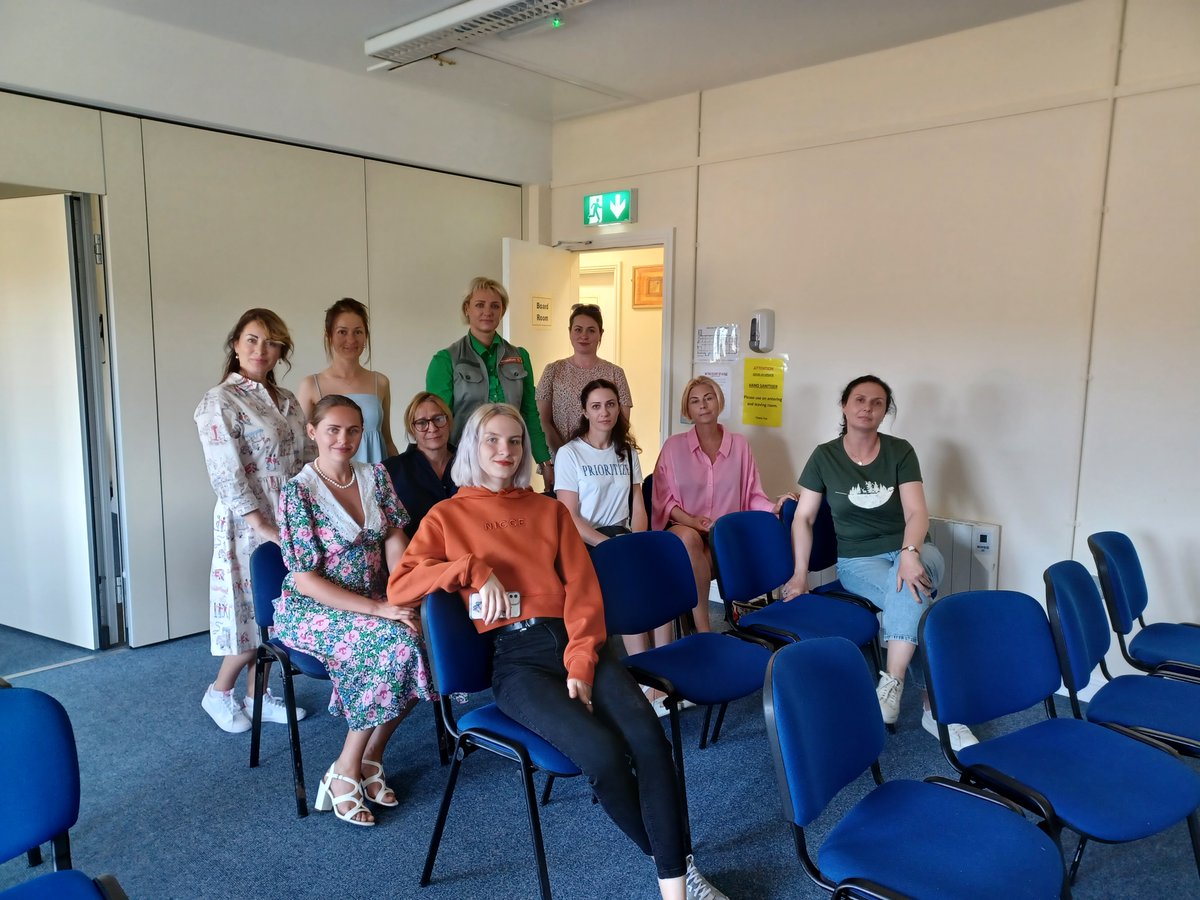 HealthyGalway's tweet photo. Thanks to @MyMindCentre and Tetiana Yanushevska for sharing their positive mental health workshops with us in Galway city.  

If you are a displaced Ukrainian citizen, you can access access free mental health support by visiting: https://t.co/VBIqXAgdFF

@HealthyIreland https://t.co/DD030ZfYTB