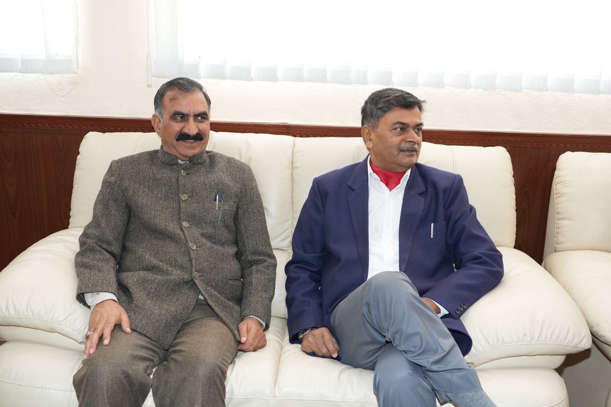 CMOFFICEHP's tweet image. केंद्रीय ऊर्जा मंत्री आदरणीय श्री आर.के. सिंह जी का देव भूमि हिमाचल आगमन पर हार्दिक स्वागत एवम् अभिनंदन।
#RKSingh
#UnionMinister
#warmwelcome
#devbhumihimachal
#shimla