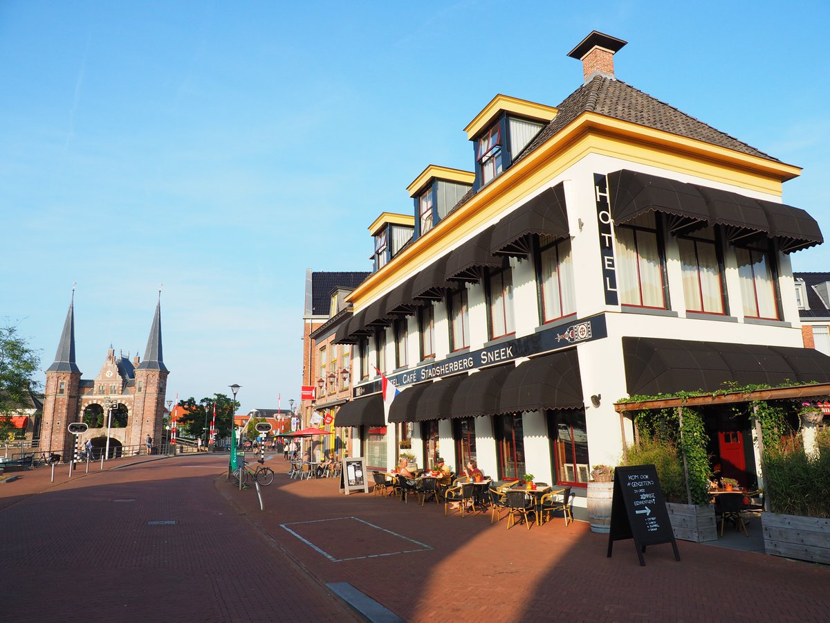 Hendriks_Albert's tweet photo. Hotel, café en restaurant Stadsherberg Sneek overgenomen door recreatieondernemer Freek Bokma: https://t.co/NhA19Pr2LJ https://t.co/rzFdf25O8l