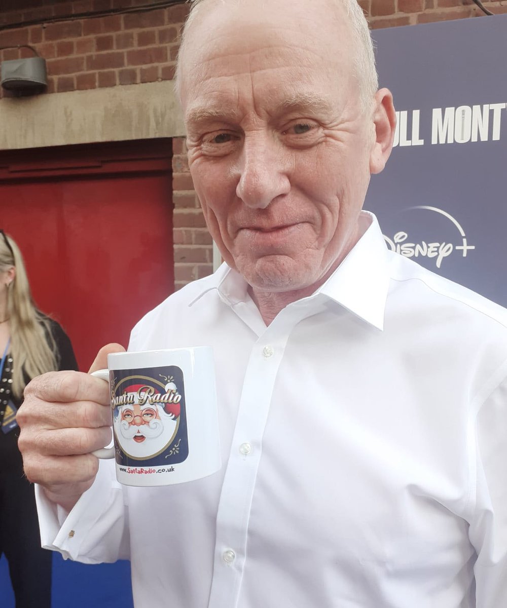 Great to add @SteveHuison to our Mug Shots Celebrity Wall of Fame
santaradio.co.uk/mugshots/all