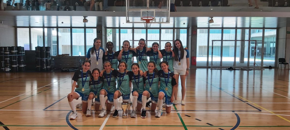 🌤️Egun on!

🏀Pasa den asteburuan Gipuzkoako Eskolarteko Kimu mailako txapelketa jokatu zen.

🏆Zurriola⛹️‍♂️
🏆Aldapeta⛹️‍♀️

🍾Zorionak!!👏👏👏
#SaskiGipuzkoa🏀