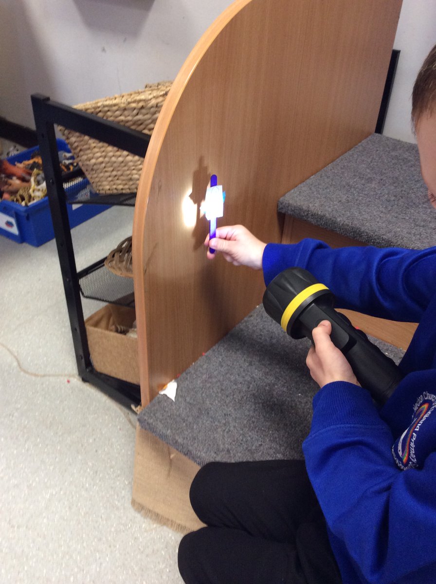 NectonEYFS's tweet photo. Science week - so far this week we have made shadow puppets and bubbling lava lamps! https://t.co/kBww5H2RIm