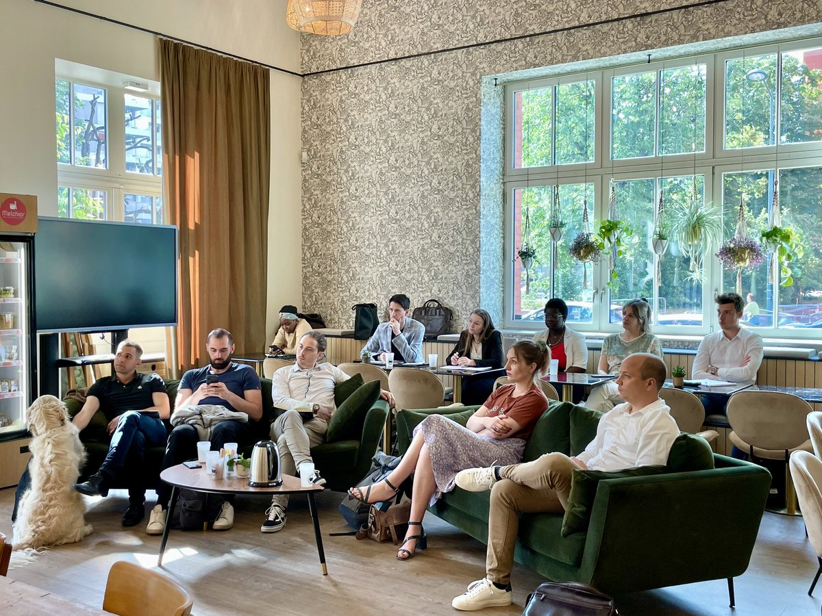 ☕️ Kafé des filleuls 

Ce matin <a href="/ericCHALLAN/">eric CHALLAN BELVAL</a> et <a href="/jocelyndenis/">Jocelyn DENIS</a> partagent leurs expériences et leurs visions avec nos filleuls ! 🌱