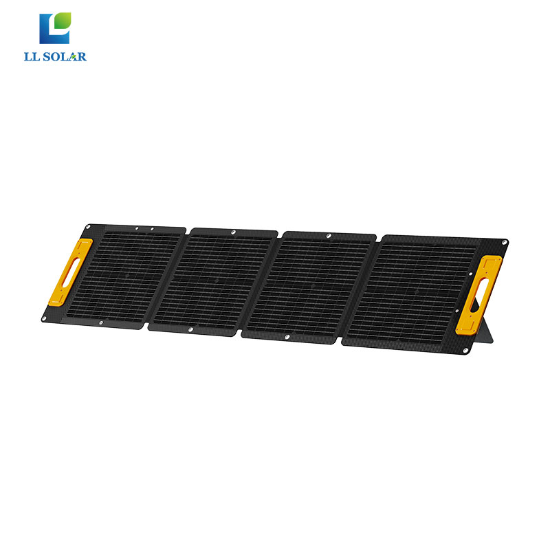 LianliSolar's tweet image. 100W 2 folds&amp;amp;4 folds integrated portable solar panel.

The advantage of integrated lamination is that it is better waterproof and lighter #solar #solarpanel #solarpanelcharger #portablesolarpanel #portablesolarcharger #outdoorsolarpanel #solarpanelforcamping