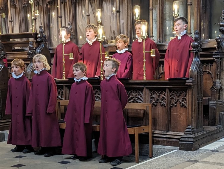 CundallManor's tweet photo. Recently, Cundall Manor Boys’ Choir joined forces with the Ripon Cathedral Boys’ Choir and Lay Clerks to sing the service of Evensong in the Cathedral. It was the first outing for our choir cassocks, and the boys looked (and sounded) truly angelic! #cundall #riponcathedral https://t.co/4avIRC4hly