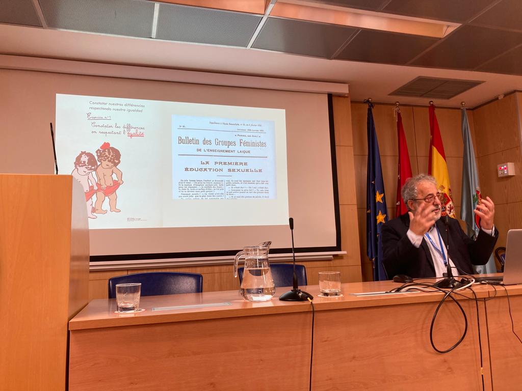 María Ávila Bravo-Villasante tweet media