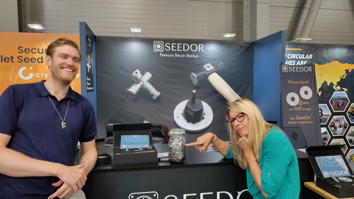 RT and guess how many disks are in the jar and your purchase <a href="/seedor_io/">SEEDOR⚡Bitcoin Backup</a> is free!