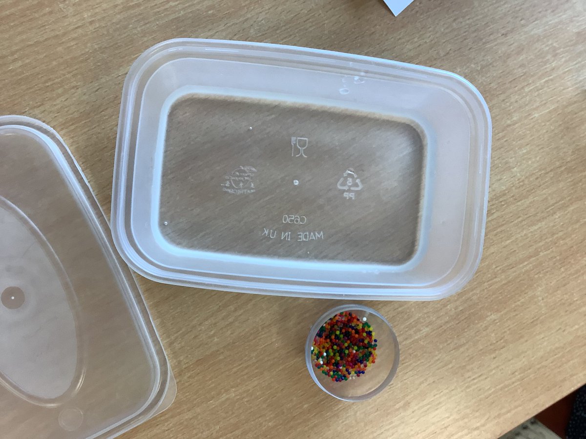 NurseryOPS's tweet image. A child in Kandinsky brought us something exciting In today.

We’ve decided to do an experiment !🧫 

We’ve added water 💧 to some Orbeez and we are going to watch what happens.

We talked about how they look and feel and had a guess of what might happen.

#opsscience #eyfs