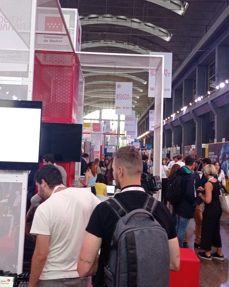 Zubi Group (@zubigroup) on Twitter photo 🔵 Día 2️⃣ en #SouthSummit23
Estamos demostrando por qué es #Time4València junto al ecosistema #emprendedor valenciano.
📍Conócenos en el stand 54.
#entrepreneurs #investors #impinv #impactinvesting #innovation <a href="/south_summit/">South Summit</a> <a href="/valenciactiva_/">València Activa</a> <a href="/socialnest_org/">Social Nest Foundation | Making impact grow</a> 🔵 Día 2️⃣ en #SouthSummit23
Estamos demostrando por qué es #Time4València junto al ecosistema #emprendedor valenciano.
📍Conócenos en el stand 54.
#entrepreneurs #investors #impinv #impactinvesting #innovation <a href="/south_summit/">South Summit</a> <a href="/valenciactiva_/">València Activa</a> <a href="/socialnest_org/">Social Nest Foundation | Making impact grow</a>