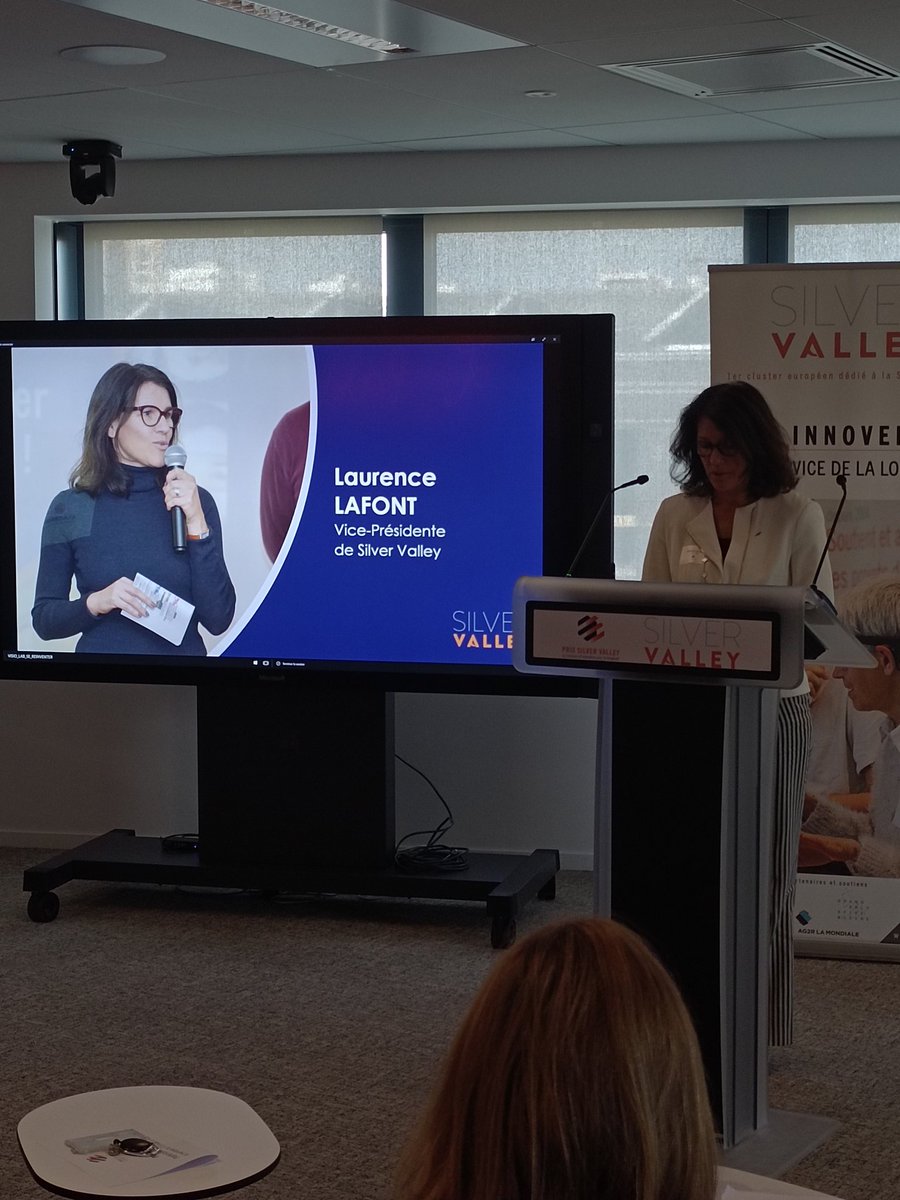 SilverValley_'s tweet photo. En ce jour de remise de prix nous souhaitions rendre hommage, notre collègue, notre ami @NICOLAS_MENET. Visionnaire, capable d'anticiper avec minutie les transformations profondes de la société. Avec son regard de sociologue, il a développé la communauté Open lab. https://t.co/yDtFdFETyH