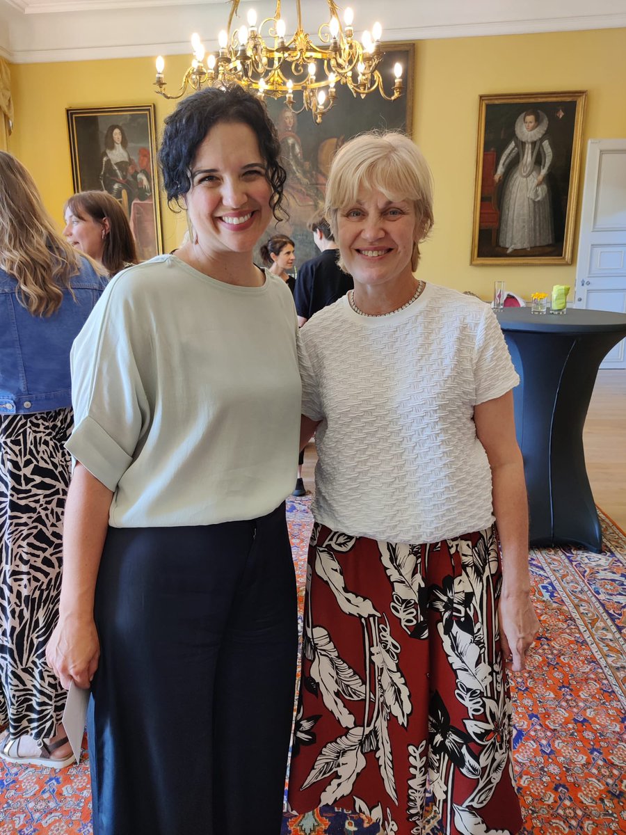 KarineVerschue1's tweet photo. So proud of our brand new doctor in psychology Alicia Ramos and her PhD on motivational development and underachievement of high ability students https://t.co/1ZQD1Q1TAz
