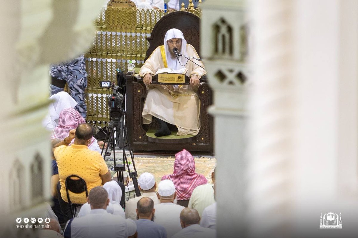 theholymosques's tweet image. Dars by Sheikh Usama Khayyat in Masjid Al Haram!