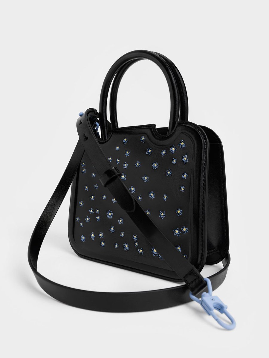lalalunee's tweet photo. พร้อมส่งกระเป๋า 🛍️🫧✨
Charles & Keith x Coco Capitán
ของใหม่ ไม่เคยใช้งาน ป้ายกล่องครบ
(ไม่ขายในไทย)
3900
#ตลาดนัดrvv #ตลาดนัดredvelet #ตลาดนัดเรดเวลเวท #Wendy #เวนดี้ #charlesandkeith #cococapitan #กระเป๋า #กระเป๋าแฟชั่น https://t.co/KxJQtWj6Wh