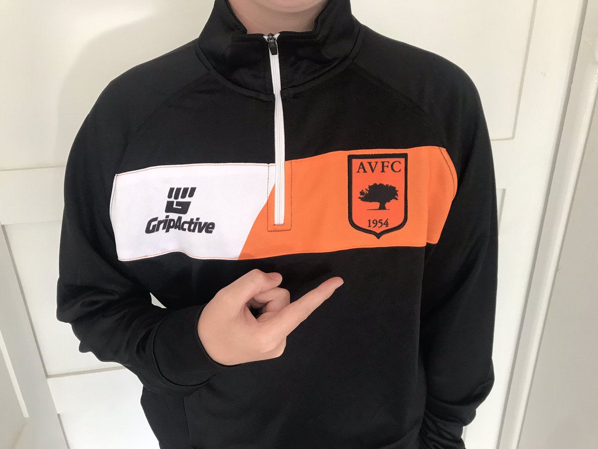 AVillaFootball's tweet photo. Next seasons team tracksuits have arrived from @GripActive absolutely made up with them , sizes are perfect , quality is excellent … I’d highly recommend them #8DaysToItaly ⚽️ 🥅💪 https://t.co/x4d0Da2aje