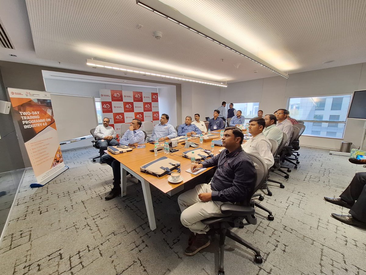 CII4MfgIndia's tweet photo. Second Batch of @FollowCII &amp; @ROKAutomation 's Training Programme on #Industry40  kickstarted today!
#SmartManufacturing #cii4manufacturing #RockwellAutomation #ciievents  #cii https://t.co/FLXNUDkZuc