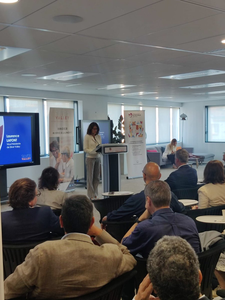 SilverValley_'s tweet photo. @NICOLAS_MENET était présent pour tous les entrepreneurs de @SilverValley_ , toujours de bon conseil, parfois sans détour mais toujours avec bienveillance. Je garde en mémoire nos échanges de réflexions sur la transformation de notre société, plus inclusive. https://t.co/MCVgY7z7y8