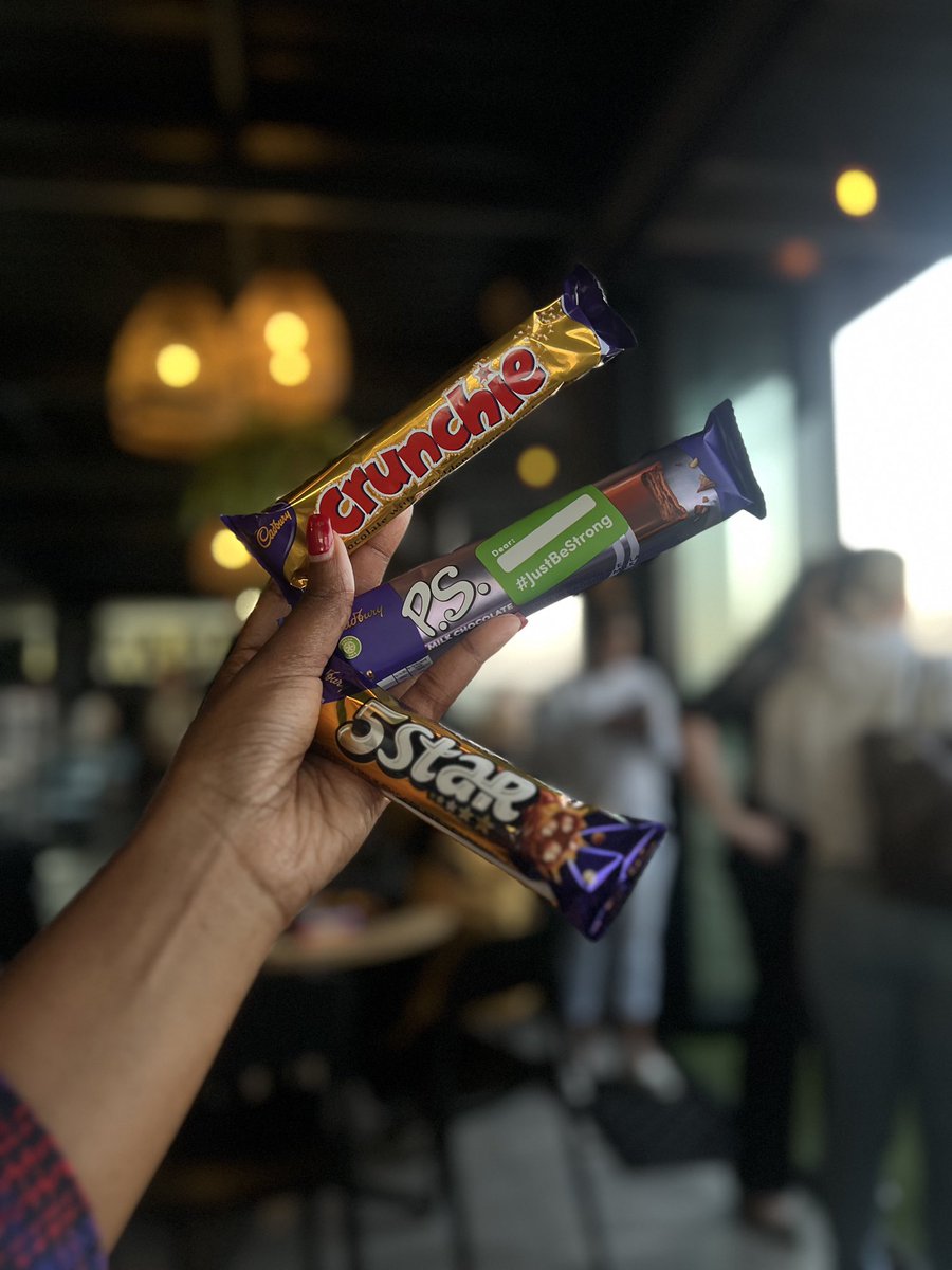 andile__am's tweet photo. Celebrating the CADBURY X SPRINGBOKS partnership🎉💜💚
#CadburyFanClub https://t.co/jH1X1Z7umt