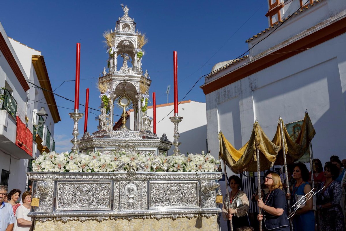 📣 𝐍𝐎𝐓𝐈𝐂𝐈𝐀 || Una vez reunidos con la Hermandad Sacramental y de San Sebastián de Albaida del Aljarafe, se decide aplazar la Procesión del Corpus Christi al próximo 𝐃𝐨𝐦𝐢𝐧𝐠𝐨 , 𝟏𝟏 𝐝𝐞 𝐣𝐮𝐧𝐢𝐨 a las 20:00 horas.

<a href="/sacramental_alb/">Hdad Sacramental Albaida</a> 
#SuenaAlbaida
#Corpus2023
📸
