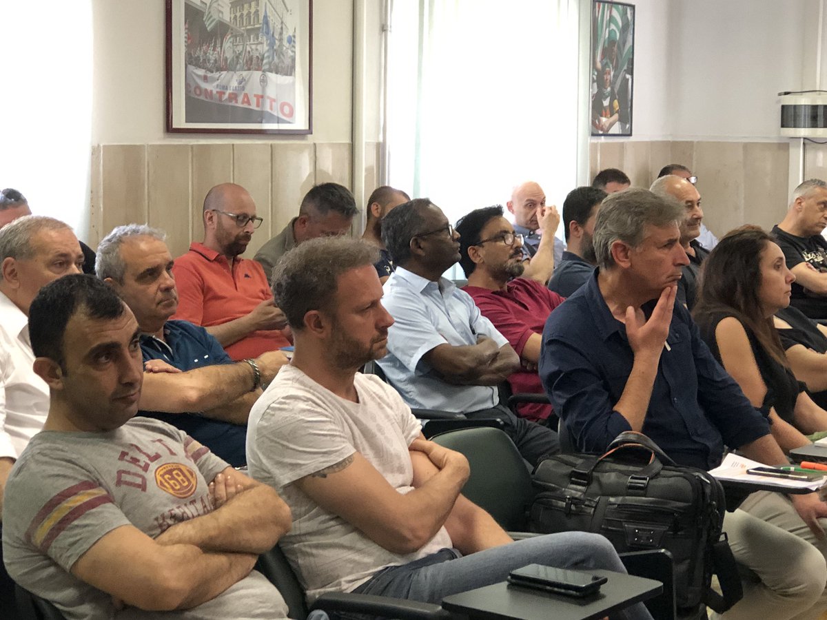 cisl_fplazio's tweet photo. Il segretario nazionale @cislfp @chierchiar, interviene all’#Attivo @cisl_fplazio: i #lavoratori della #SanitaPrivata accreditata svolgono #serviziopubblico, diamo battaglia per #salari, #professionalita, #diritti in un settore che vale il 40% del #Ssr del #Lazio #ilmiolavorovale https://t.co/jQlNDU2JyY