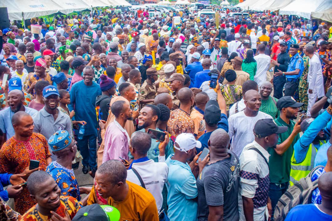 raufaregbesola's tweet photo. I thank the great people of Osun for a worthy Homecoming Reception organised in my honour yesterday.

It has been a very interesting journey. I Owe My Success To God, President Tinubu and President Buhari. https://t.co/m5vX1uhzE8