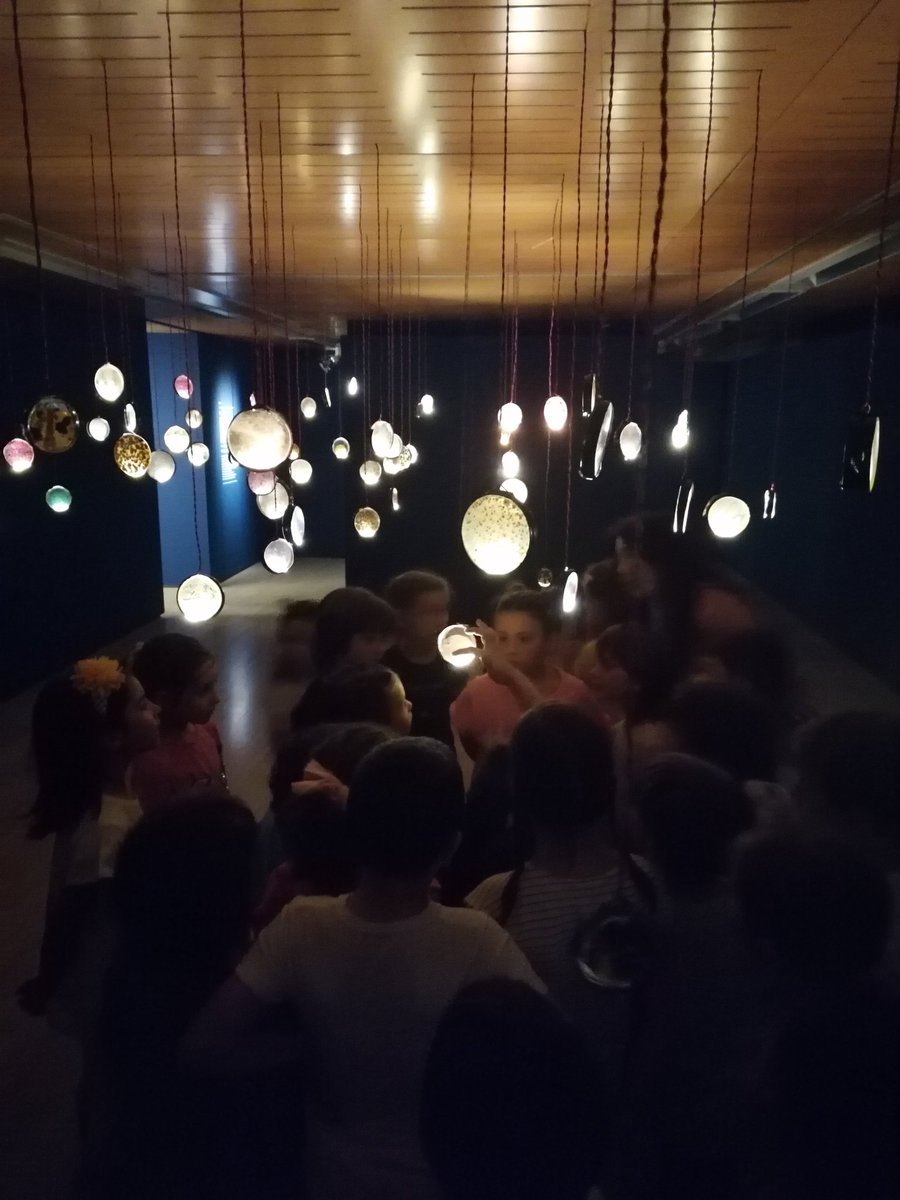 acirerasi's tweet photo. Aire, bacteris, fongs, cossos, origen de la nostra existència. I tan aprop... @fundaciosorigue. Visitem l'obra d'en Juan Zamora. EMERGÈNCIA. #jelleida @JesuitesEdu #pin1 #projecteExpressART https://t.co/dDTK7fp0MP