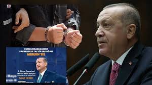 16 yaşında bir çocuk saçma bir sebepten cezaevinde ve tüm toplum sessizya bunun bedeli çok ağır olacak!

Erdoğan Afişine Bıyık Çizdiği İddiasıyla Tutuklanan Çocuğun Babası: Perişan Haldeyiz
#asgariücret
