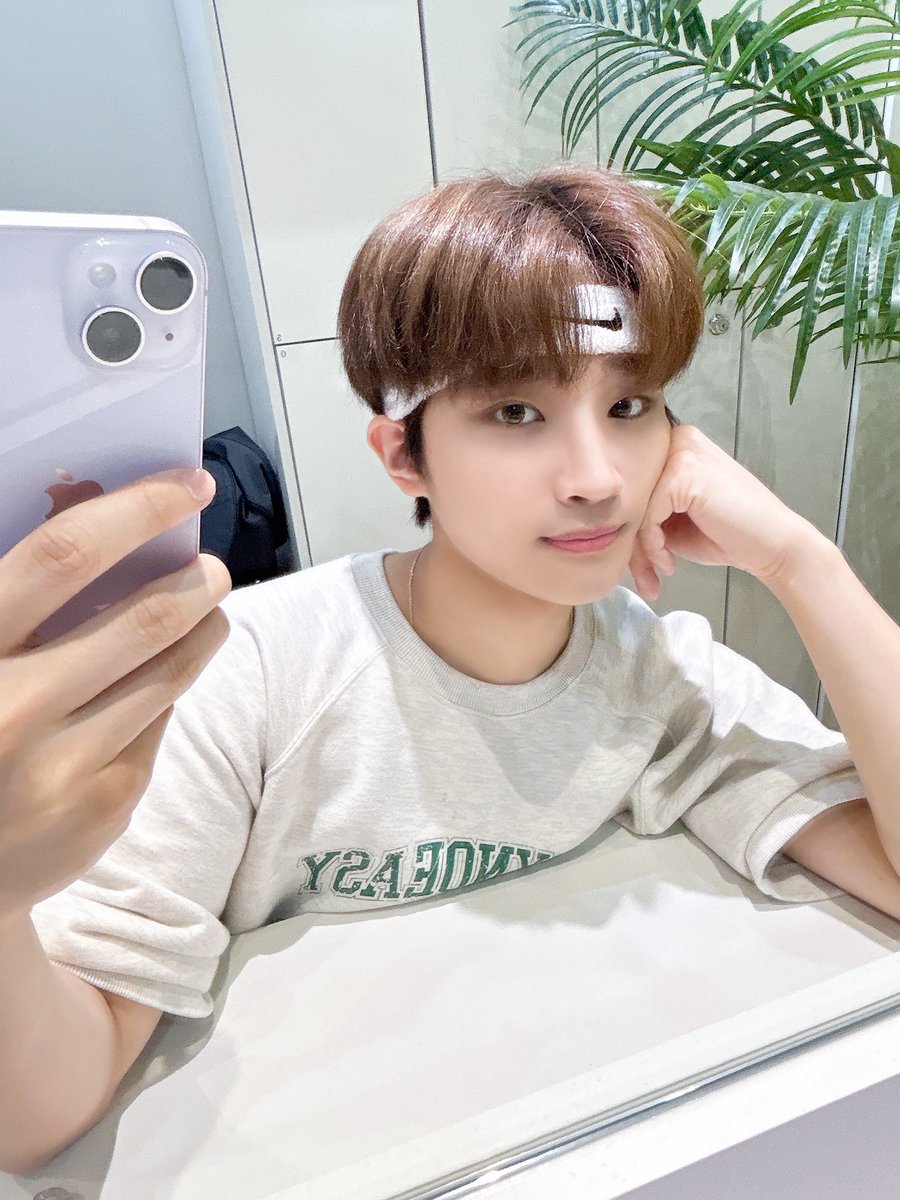 Official LM Ent tweet media