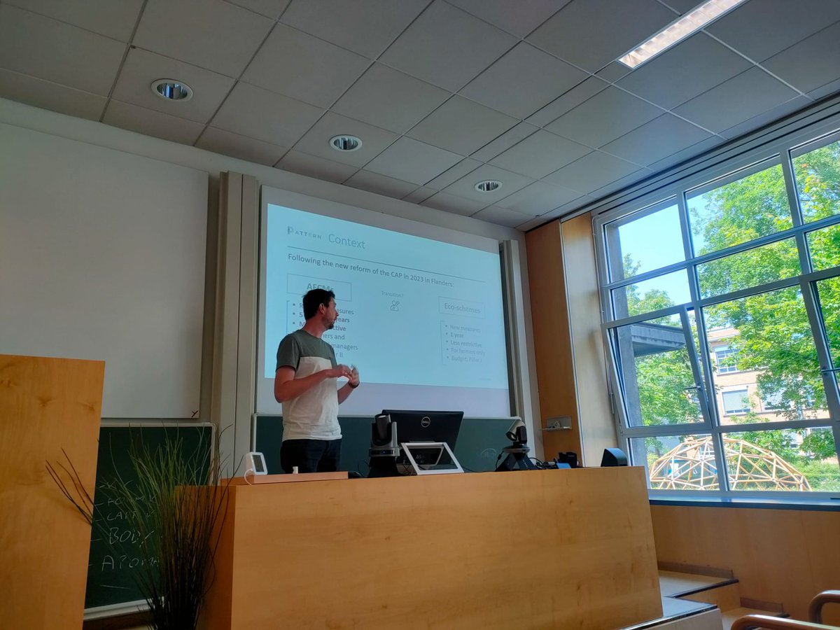 bioeconKUL's tweet photo. Our colleagues @TinneSauer , Helena Tavernier, Lysander Fockaert, @EBoonaert  and Janne Bemelmans presented their ongoing work at the 23rd BAAE PhD Symposium in Gent.

Congratulations to Eva for winning the best paper award! https://t.co/aJRLpU61Qo