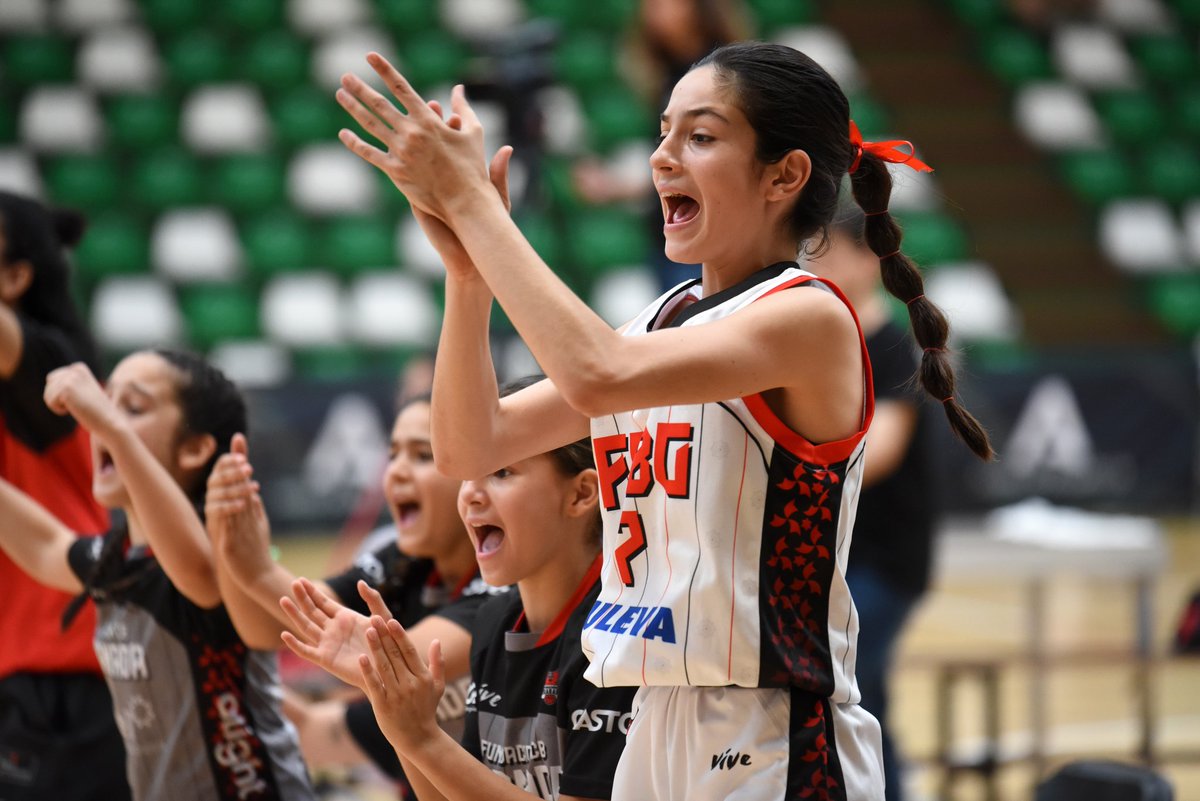 🙌 ¡Final! ¡Final! ¡Final en San Fernando!

👉 El <a href="/Vircell/">Vircell</a> <a href="/FundacionCBG/">Fundación CB Granada</a> supera al <a href="/CBAndujar/">Club Baloncesto Andújar</a> en su tercer partido del campeonato.

❤️ ¡Pleno de victorias en la fase de grupos del #CADEBAMF2023!

💪 ¡A por los cuartos de final, equipo!

📷: <a href="/FAB_Andaluza/">Federación Andaluza de Baloncesto</a>.