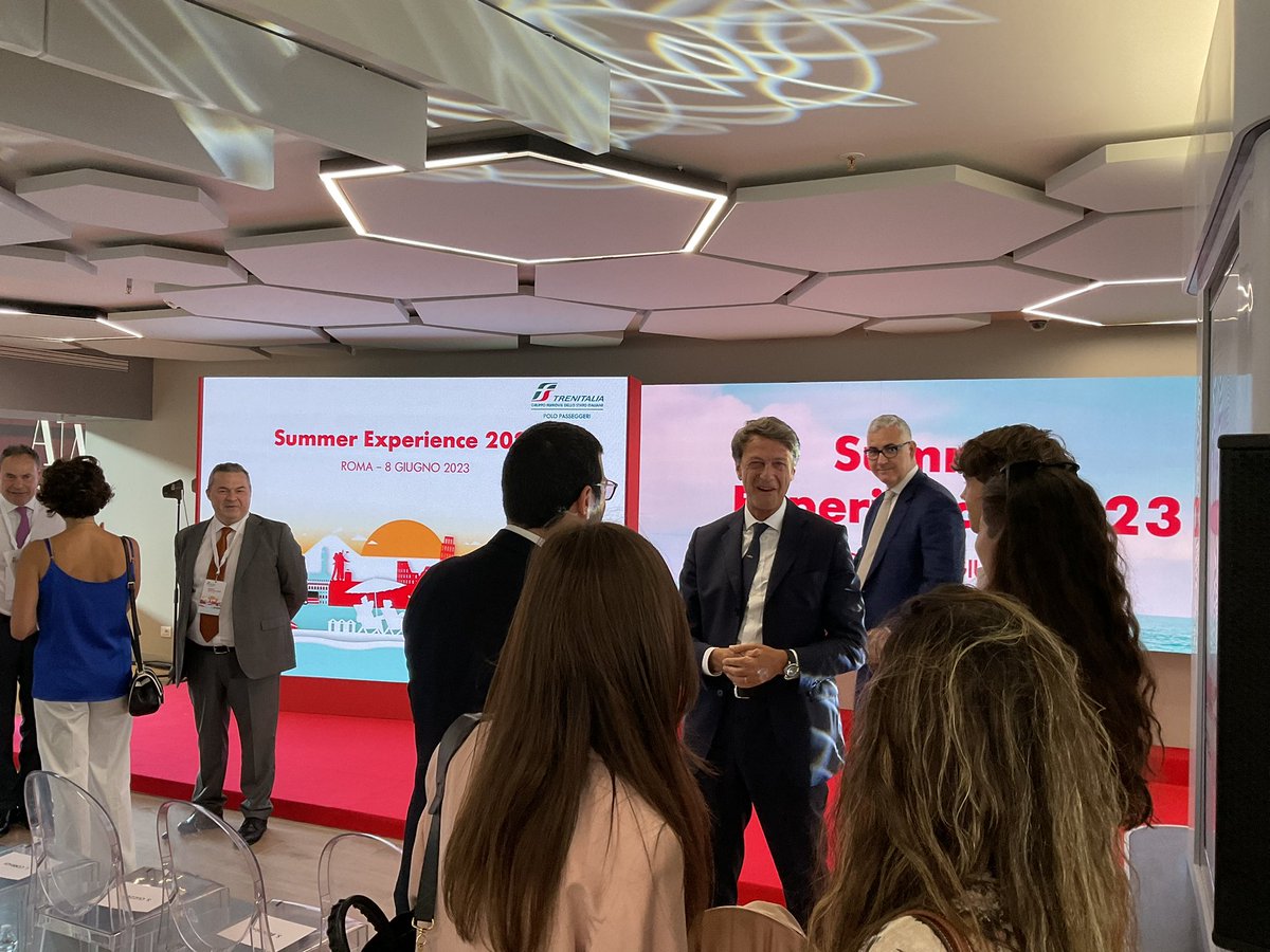 Andrea_Radic's tweet image. Tutto pronto a #romatermini per la presentazione di #summerexperience2023 l’estate di #trenitalia per viaggiare scoprire conoscere