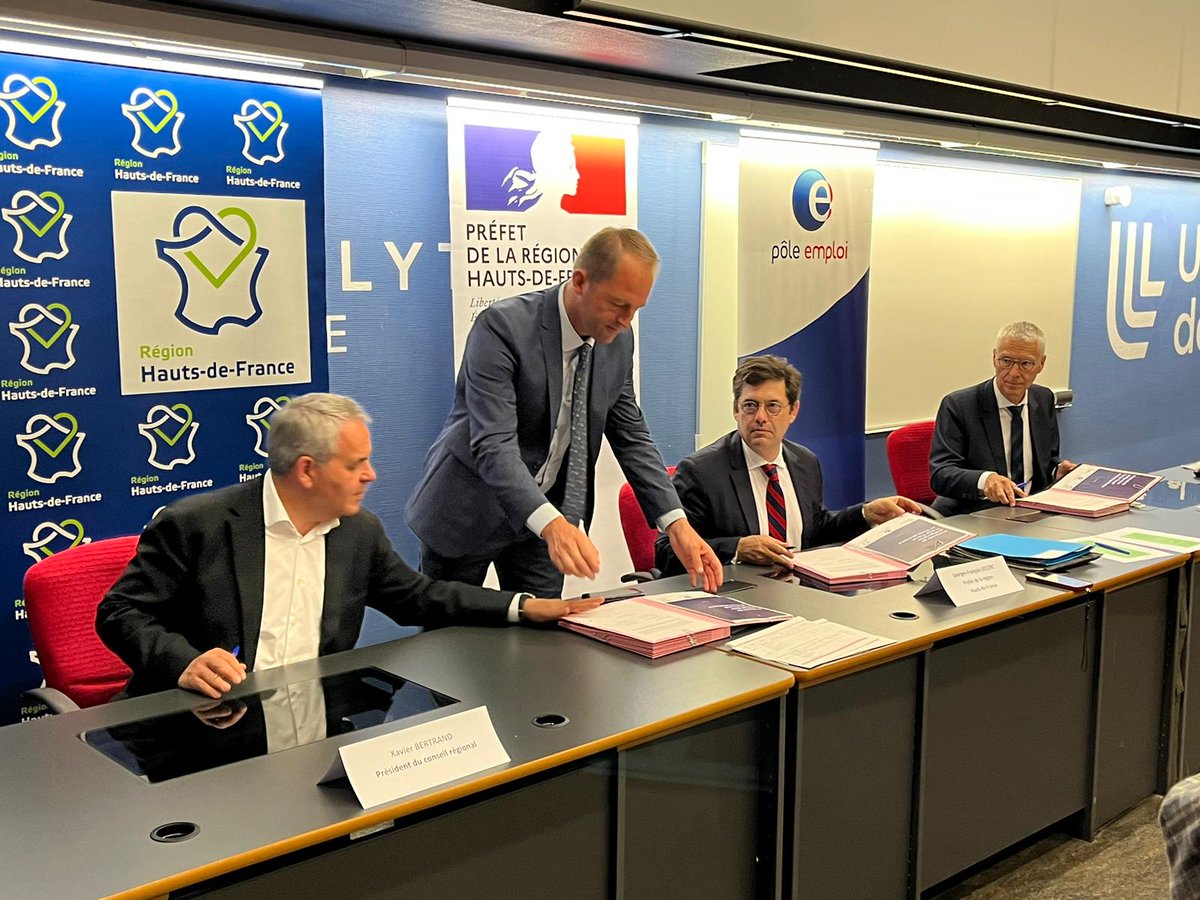 [#TousMobilisés] En direct de Polytech Lille❗️Signature du protocole régional de préfiguration de France Travail Hauts-de-France🚀

🎯 Aller encore + loin, ensemble, pour simplifier et faciliter l’accès des demandeurs d’emploi et des entreprises aux services publics de l’emploi👍
