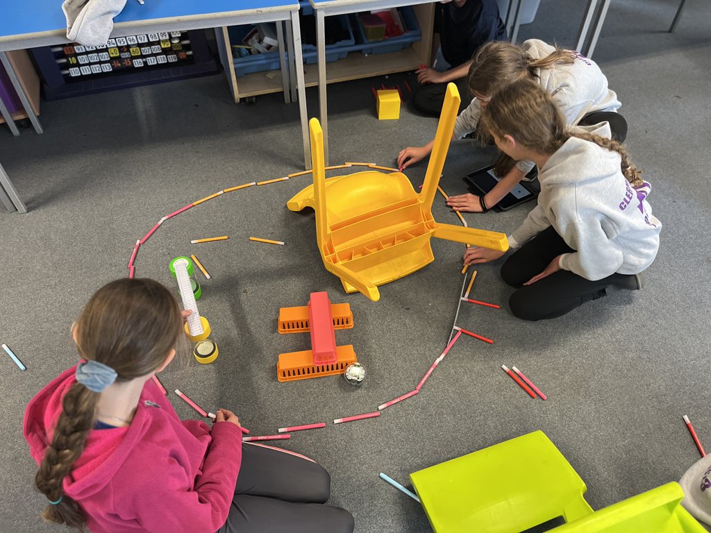 P7 making and sharing discoveries through Sphero (and basically anything else we can find in the room!) <a href="/DigiLearnScot/">Digital Learning and Teaching</a> @DigitalCEC