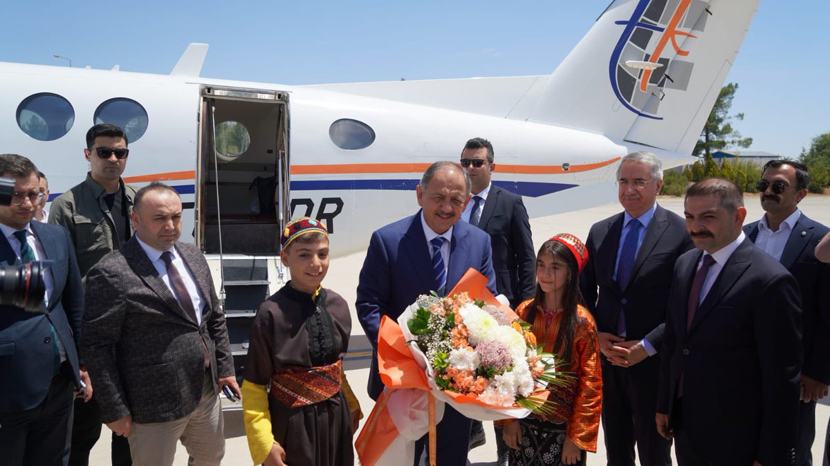Millet Bahçesinin Açılışı ve Deprem Sonrası Yapılan Çalışmaları İncelemek Üzere İlimize Gelen Çevre Şehircilik ve İklim Değişikliği Bakanımız Sayın <a href="/mehmetozhaseki/">Mehmet Özhaseki</a> ’yi Havaalanında Karşıladık. 
İlimize Hoşgeldiniz Sayın Bakanım.