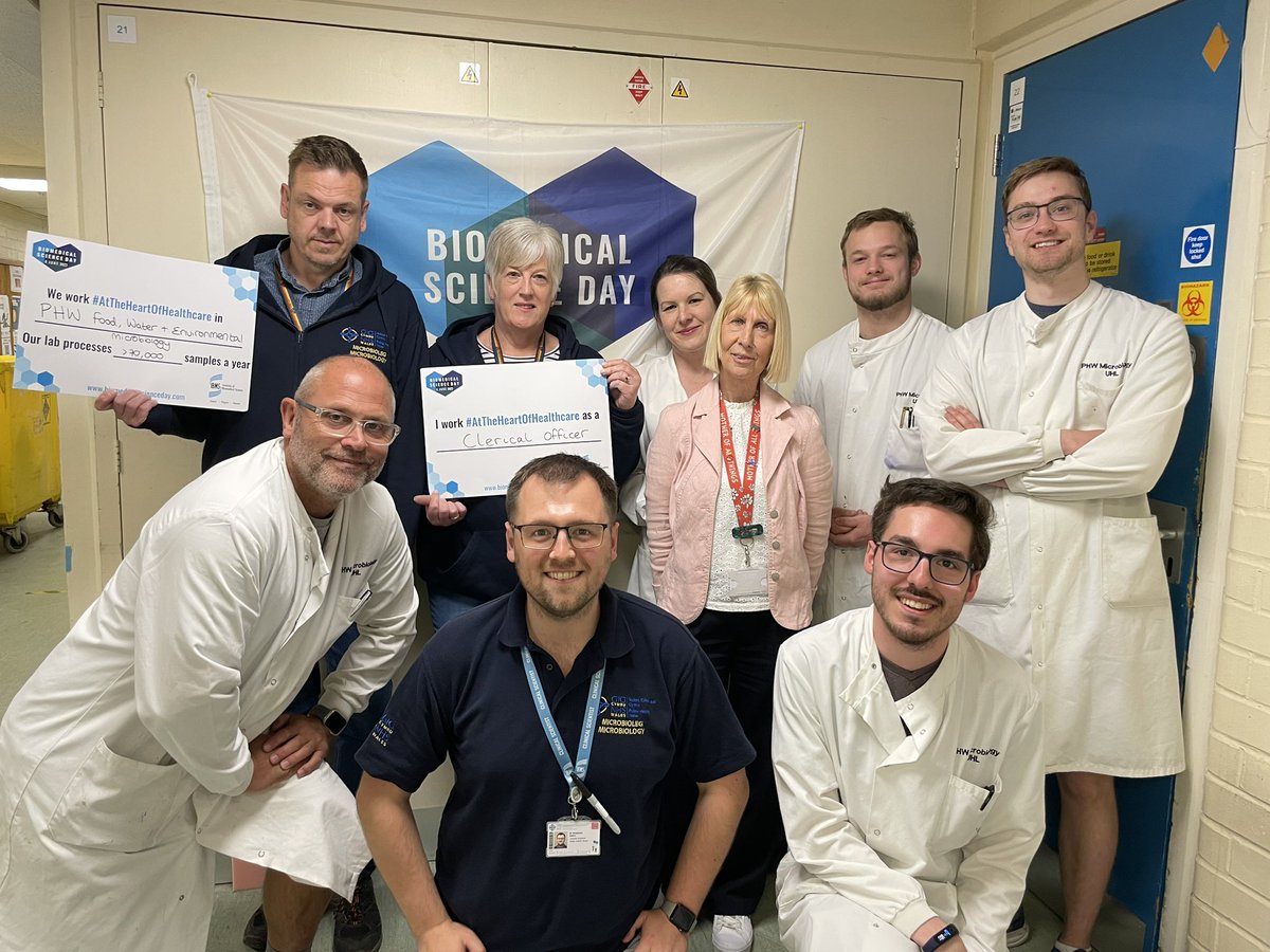 Happy #BiomedicalScienceDay2023 from the <a href="/PublicHealthW/">Public Health Wales</a> Food, Water &amp; Environmental Microbiology Laboratory 🏴󠁧󠁢󠁷󠁬󠁳󠁿

They keep us safe by monitoring water supplies, testing foods involved in outbreaks and checking medicines produced in Wales 🚰🍽️💉

🧫🔬🥼🧬🦠

#AtTheHeartOfHealthcare
