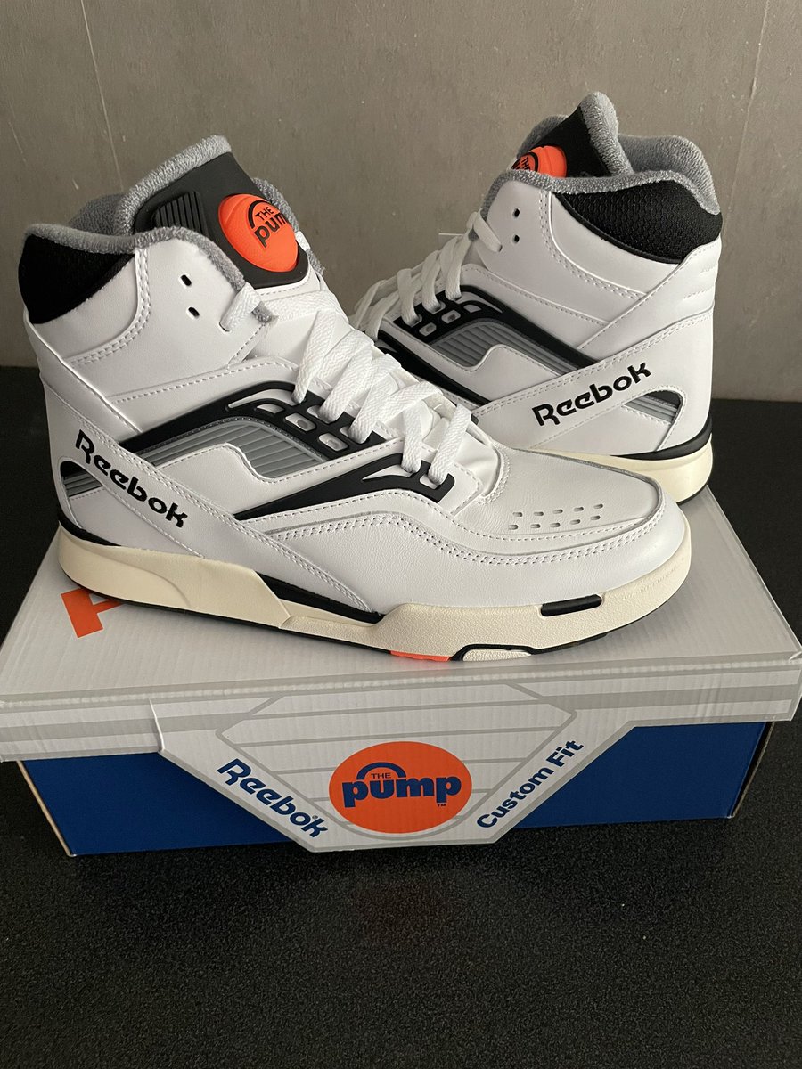 BlackCat_TM's tweet photo. Ah les voilà 😋 #Pump #BackTo90 https://t.co/kiIiQ5OOt5