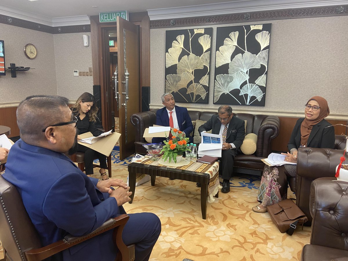 MIrohayati's tweet photo. IPPTN USM COURTESY VISIT TO YB DATO' RAMLI DATO' MOHD NOR, DEPUTY SPEAKER OF THE HOUSE OF REPRESENTATIVES (DEWAN RAKYAT), PARLIAMENT OF MALAYSIA

For more details on GHEF2023, please visit our website: https://t.co/z9wNgPHiRE

#usm
#MOHE
#ipptn
#ghef2023
#equityequality https://t.co/4LZc9WagAV