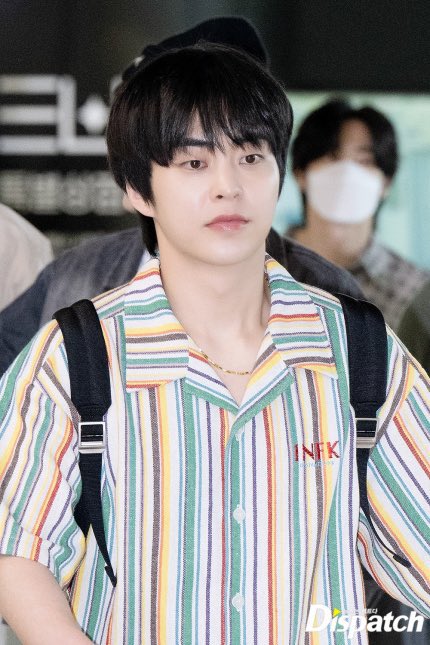MinseokBrazil's tweet photo. [#NEWSPIC] 08.06.23 | Xiumin no aeroporto de Gimpo com os outros membros

Segundo informações, eles estão indo filmar um novo reality show na Coreia

• Créditos nas imagens

#XIUMIN #시우민 #EXO #엑소 @weareoneEXO https://t.co/dPscRZClLt