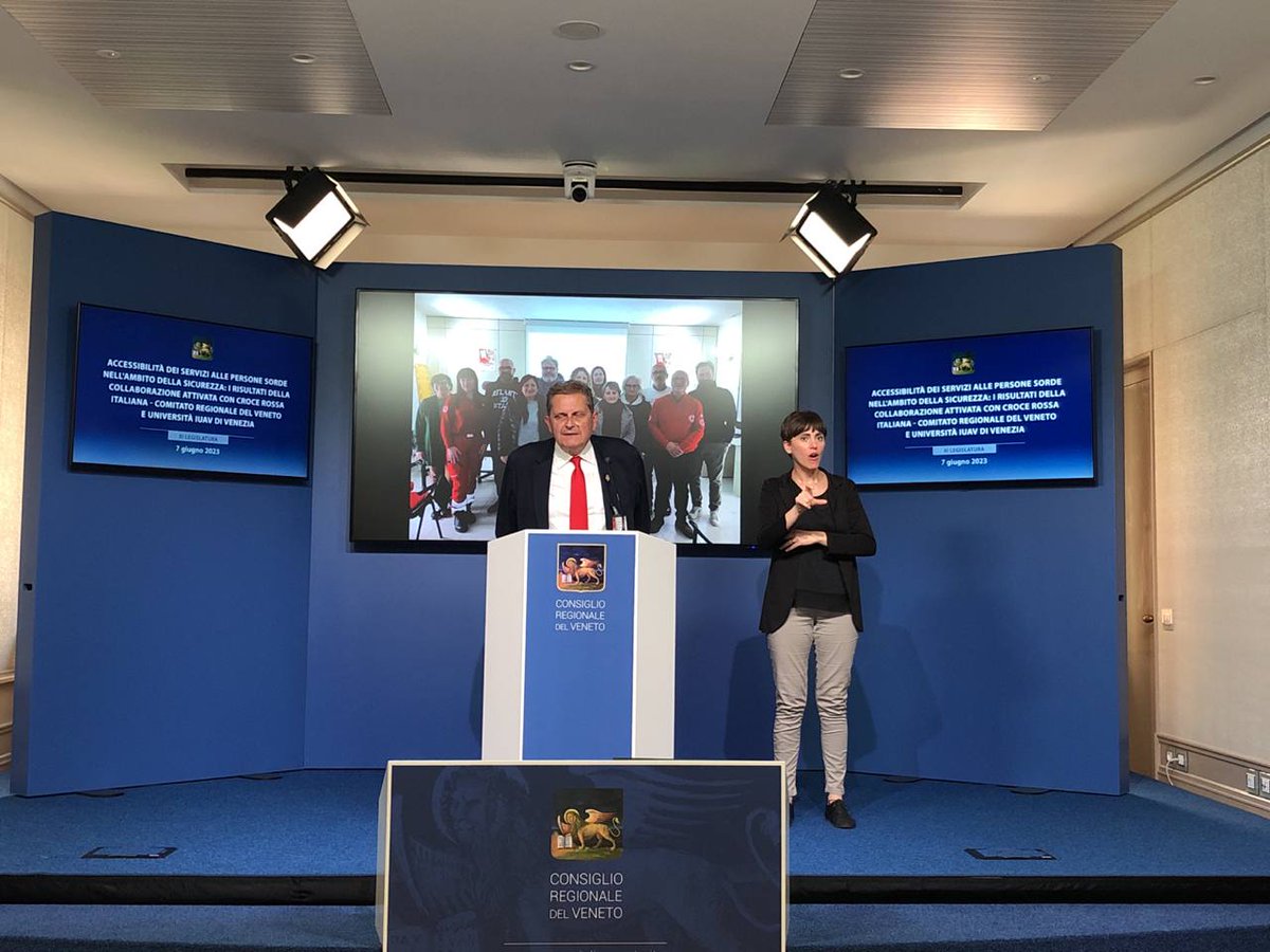 ENS_Italia's tweet photo. 🚨🚑 Ieri abbiamo presentato i progetti attivati nel 2022 con il sostegno di @RegioneVeneto su #accessibilità e #sicurezza delle persone #sorde del territorio, concretizzati in:

•protocollo d'intesa con @CRIVeneto 
•collaborazione con @iuav 

Comunicato:https://t.co/SNRkUczmfW https://t.co/uLUMWxgPEM