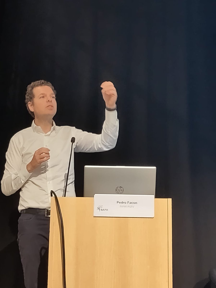 brechtdv's tweet photo. "Why do not we do what we know we should do?"
Inspiring keynote speech of @PedroFacon at the Belgian Association of Public Health #BAPH conference #BAPH2023 https://t.co/sHlBsMS9fW