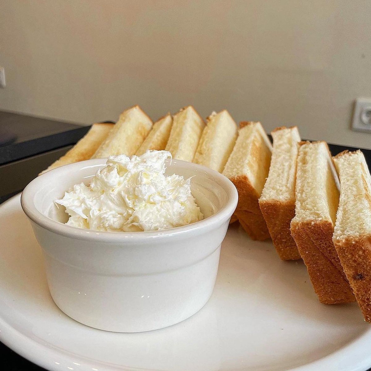 Mrs_breadx2's tweet photo. 카페 리노(Cafe Rino)
경기 수원시 영통구 원천동 605

수제 카이막(Kaymak) https://t.co/sDAEklnzEN