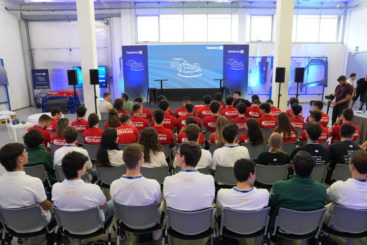 gestamp_es's tweet image. En el contexto de #FormulaStudent2023, hoy recibimos a @fsbizkaia, @MADFormulaTeam, ISC Racing Team y @bcnemotorsport en nuestras instalaciones de #Gestamp en Boroa. Equipos a los que hemos acompañado durante el diseño y fabricación de sus monoplazas #FormulaStudentGestamp 🏎