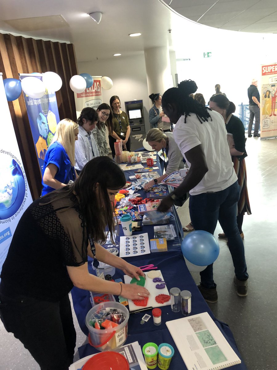 shaunaMcAuley6's tweet photo. 👩‍🔬🔬🧪🦠🧬 in full swing at Royal Victoria Hospital this morning! #BelfastTrustLabs #BiomedicalScienceDay2023 @Nicola9504 @PatchwrkLabCoat @jenacrawford10 https://t.co/xbHZIrF7Nw
