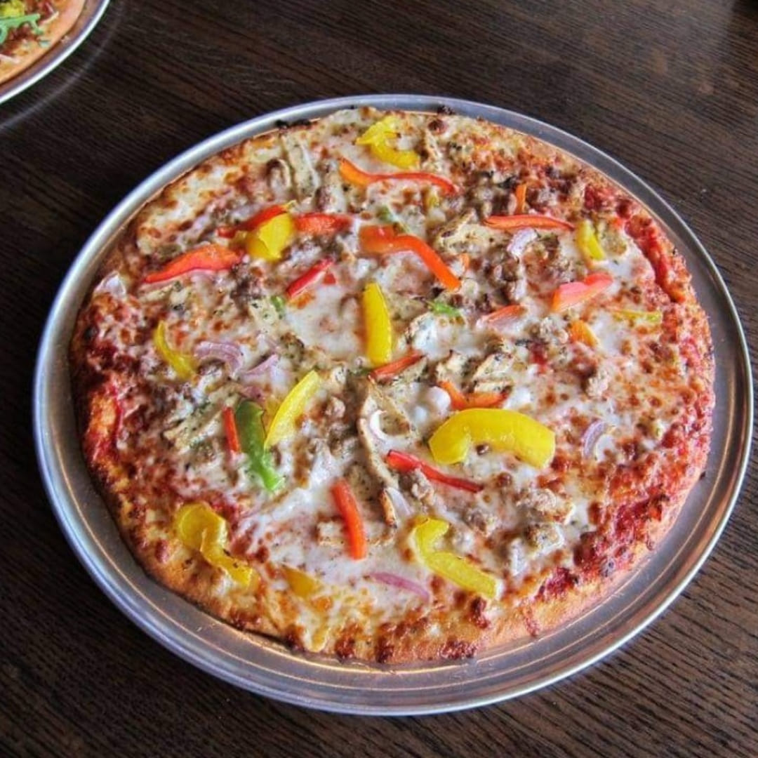 paliosaledo's tweet photo. Come join us for an amazing dine-in experience or order online: https://t.co/FWvwqnLrJ4  

 #Palios #PizzaPerfection #UnforgettableFlavors #PaliosPizza  #LinkInBio #pizzaplace  #restaurants https://t.co/mWwCU0CYeu