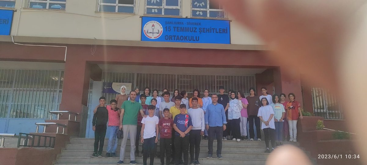 siverekaihl63's tweet photo. Okul tanıtım videomuzla ve görsellerle desteklenen faaliyet kapsamında bu  yıl LGS'ye girecek öğrencilere okulumuzun fiziksel ve eğitsel donanımı hakkında bilgilendirmeler yapıldı.
@siverekmem63 @NKapanoglu @aziz_glbs https://t.co/r0aMIfMgGV