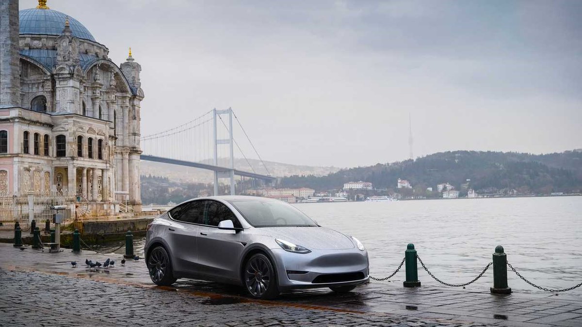 Bir diğer yandan daha yakın zamanda Türkiye pazarına giren Tesla Model Y fiyatları da 'güncellendi'

Model Y RWD: 1.732.765 TL --> 1.775.876 TL
Model Y AWD Long Range: 1.808.728 TL --> 1.853.721 TL
Model Y AWD Performance: 1.907.193 TL --> 1.954.646 TL