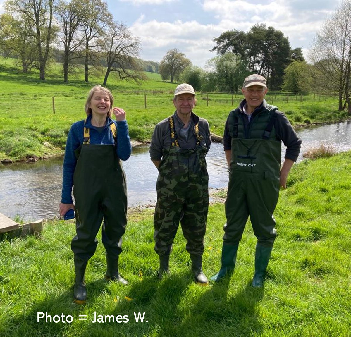 We're involved in lots of #CitizenScience on the @RiverChess as a result of our #SmarterWaterCatchment project.

Read our May Newsletter to see what we've been up to: bit.ly/43wDiUM

Want to receive our newsletter?
Click here: bit.ly/3JKTt9y

#VolunteersWeek2023