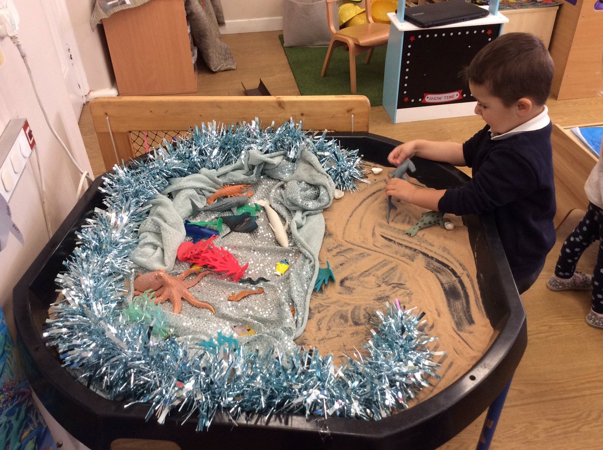 EgremontEYFS's tweet photo. We are loving playing our under the sea investigation area! #fishingfornumbers #piratesmallworld #oceantufftray #undertheseastories #jigsaws #cuddlycreatures https://t.co/Ib2SBwSNmU