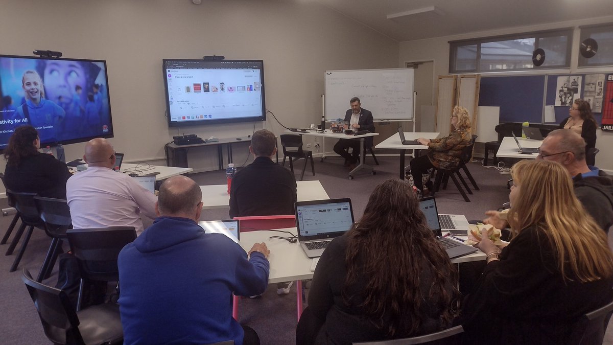 AdamAstill14's tweet photo. Great to have @timkitchen at Buronga PS today for an Adobe Day! Great to dive into great @AdobeExpress tools with students, teachers and admin staff. https://t.co/7Kl5uI0Nka